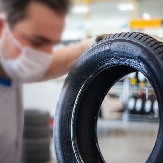 Tyre fitter